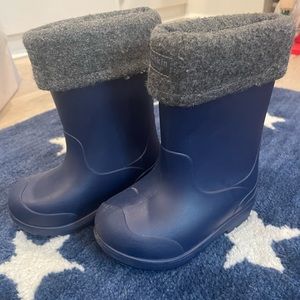 Munchkin rain boots size 6